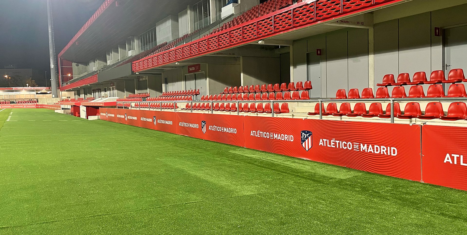 Atlético de Madrid, vallas de campo
